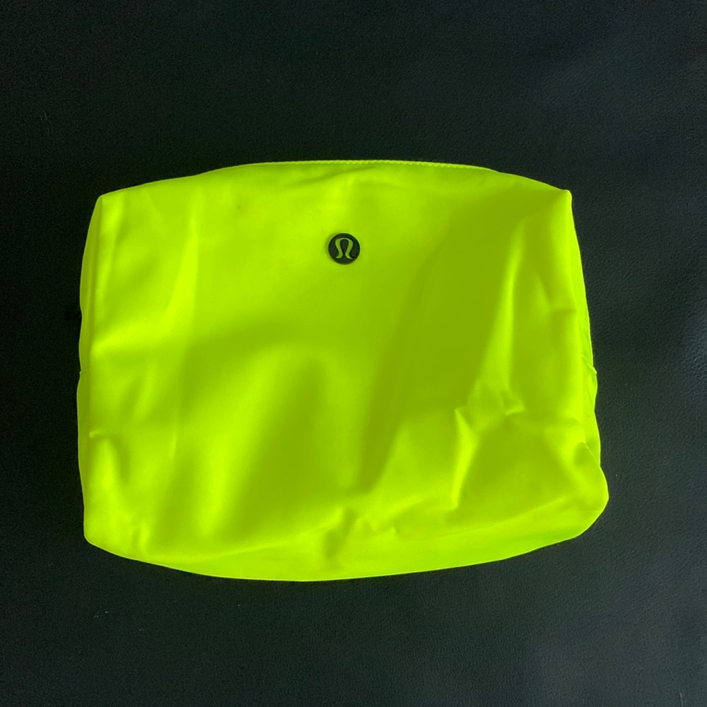 neon yellow lulu bag